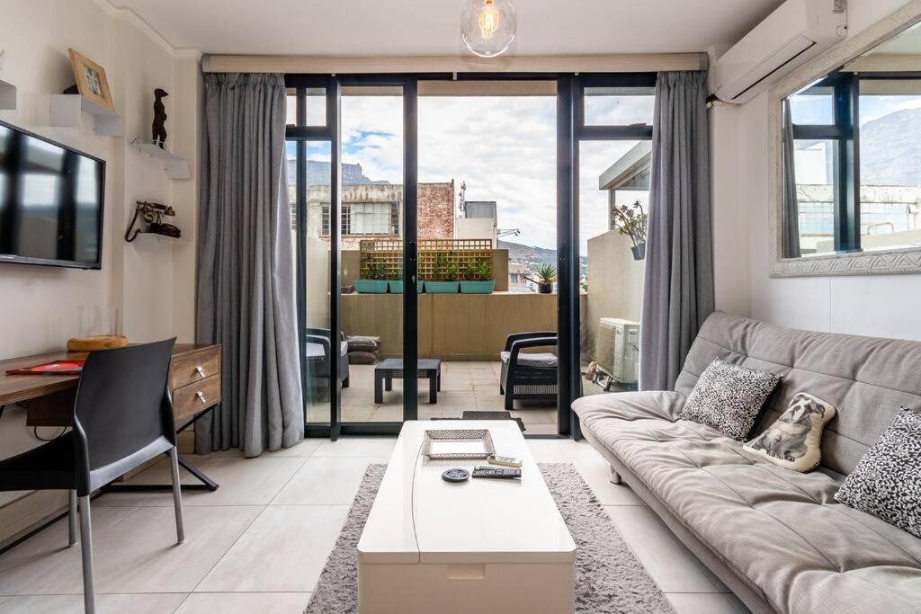 Four Seasons 818- Spacious Cbd Studio - Onsite Parking, Gym & Rooftop Pool Cidade Do Cabo Exterior foto